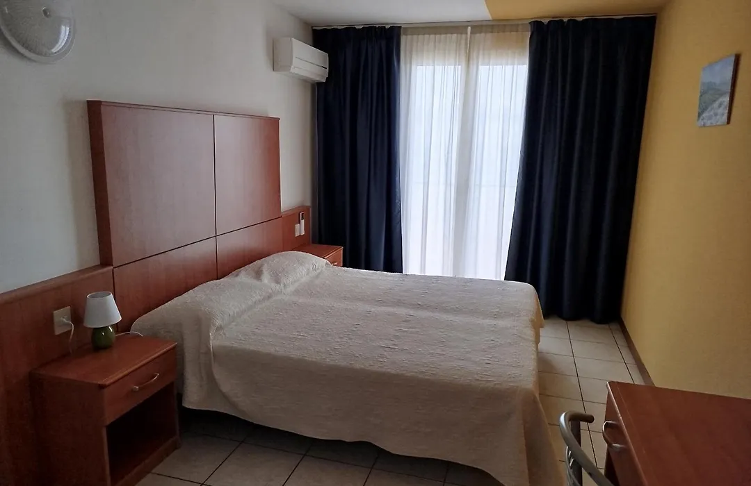 Hotel Silva Frontemare Park & Beach-Place Included-1